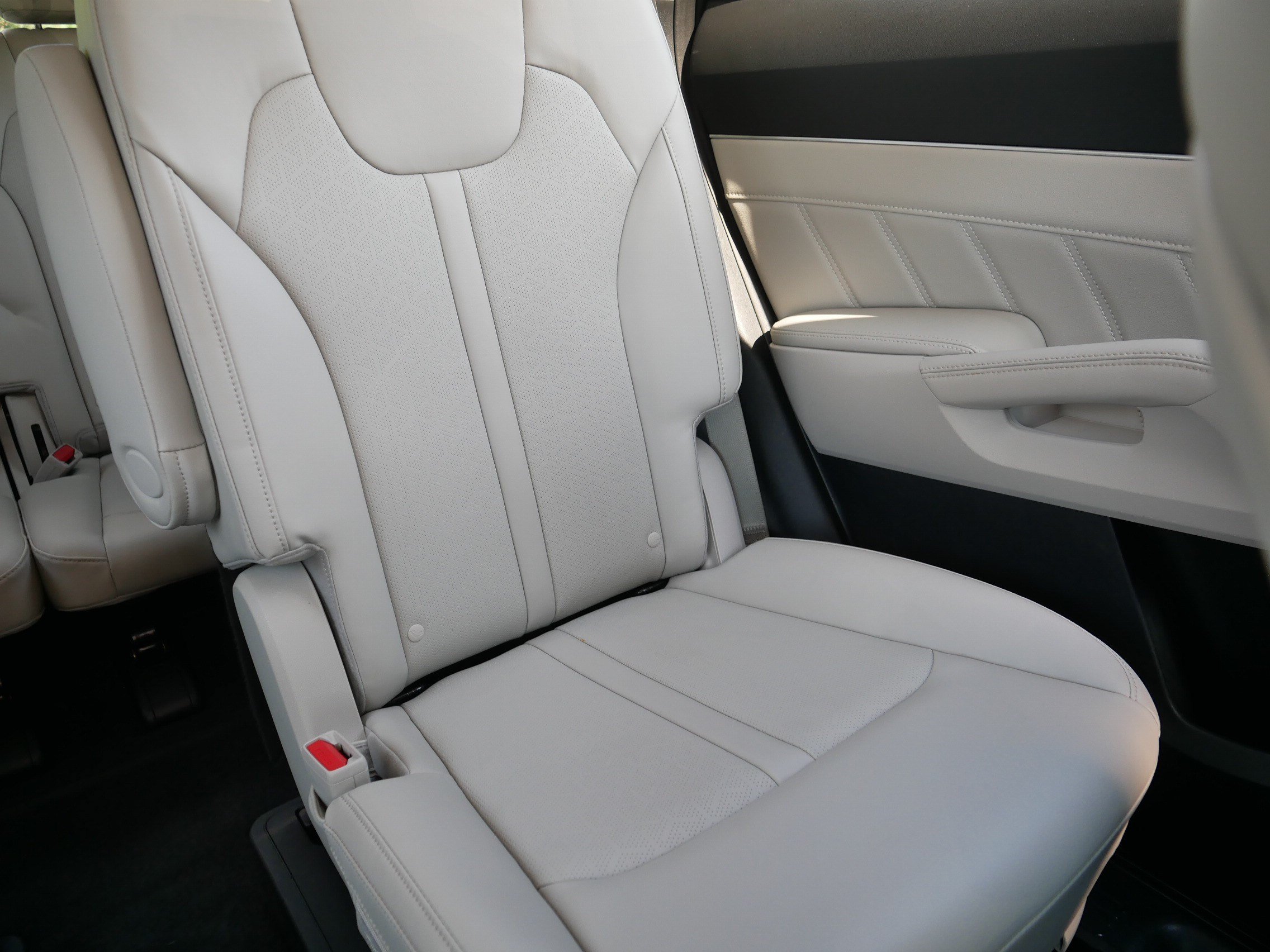 Certified 2023 Kia Sorento SX AWD/4WD image 14