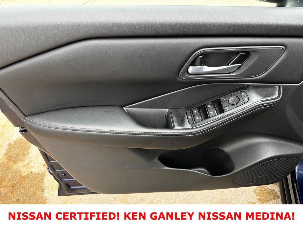 Certified 2026 Nissan Rogue SV AWD/4WD image 36
