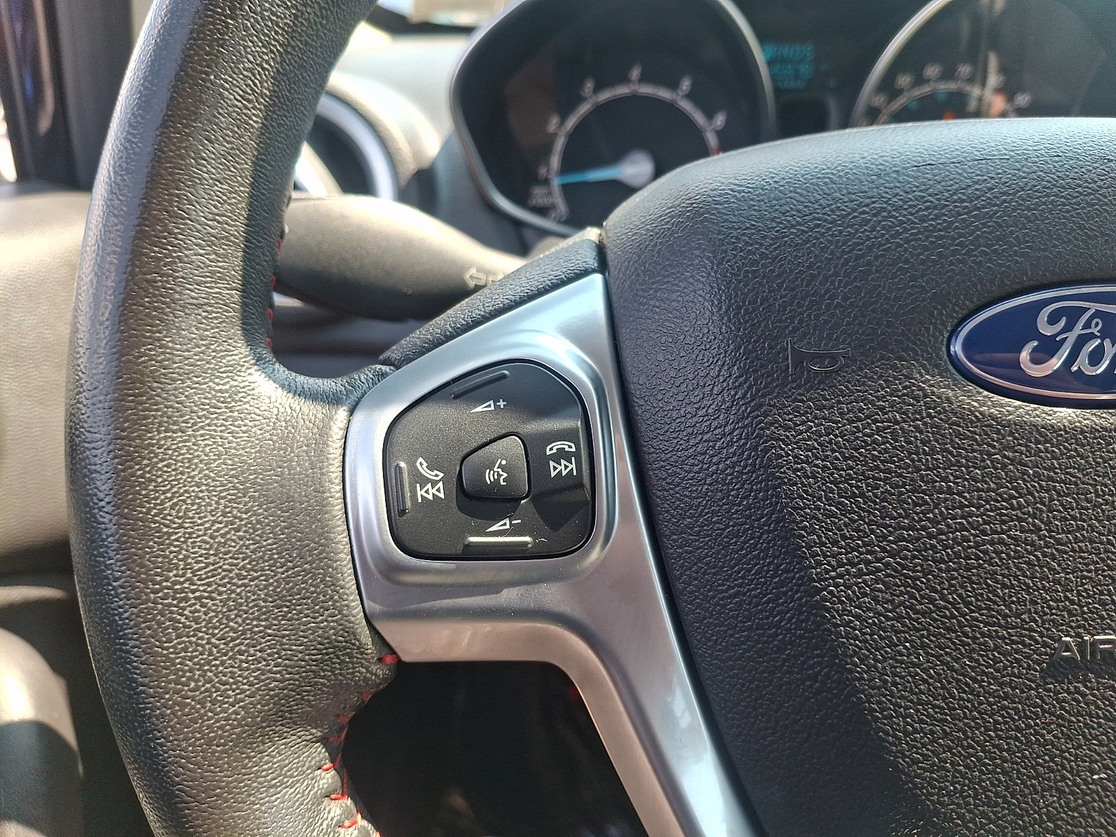 Used 2019 Ford Fiesta ST-Line w/ ST Line Cold Weather Package FWD image 21