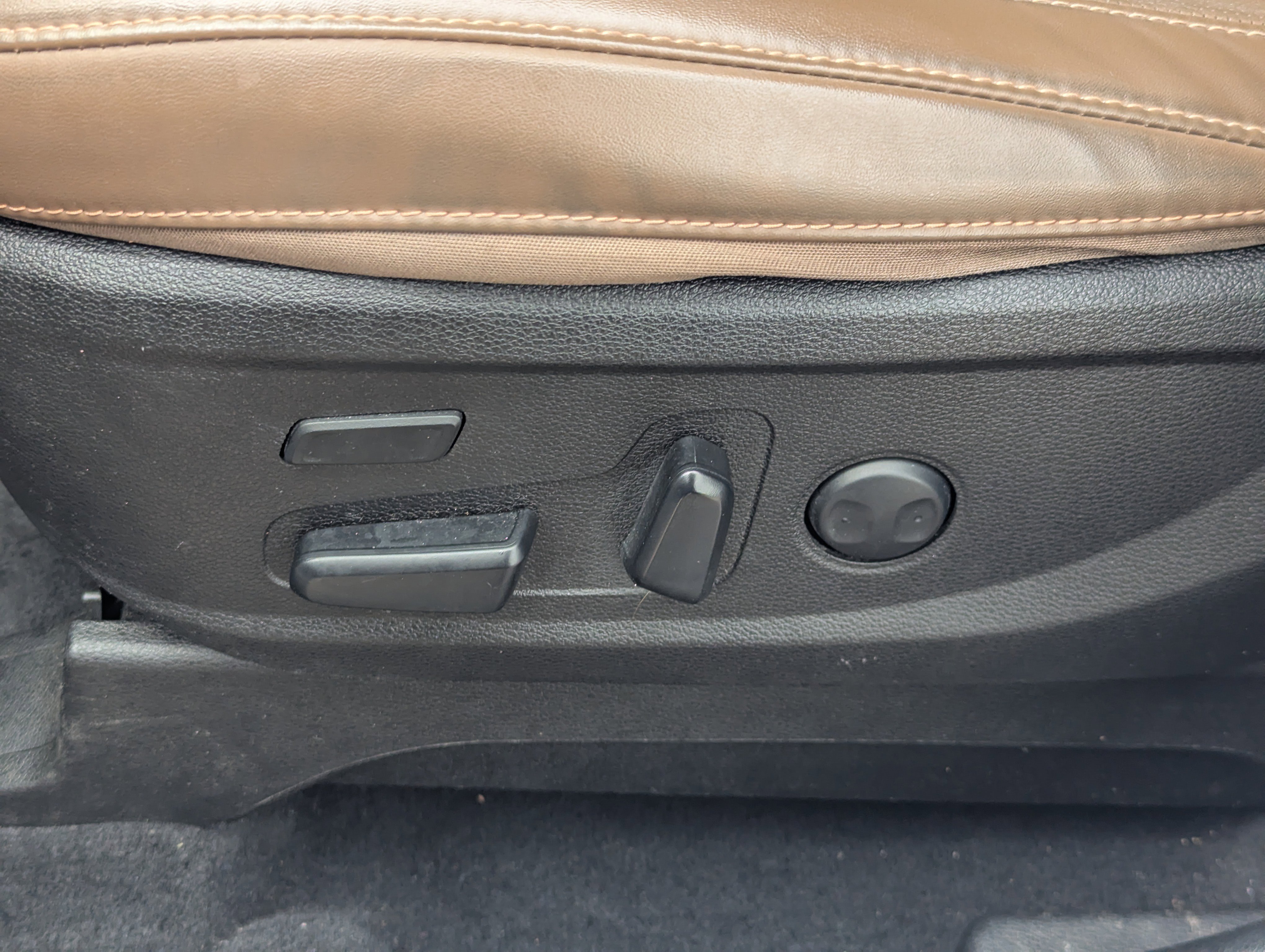 Certified 2021 Kia Telluride SX w/ SX Prestige Package image 21