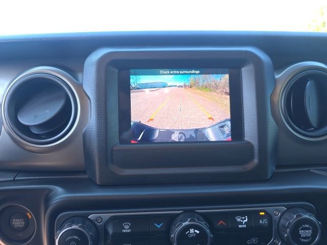 Used 2023 Jeep Gladiator Sport image 16