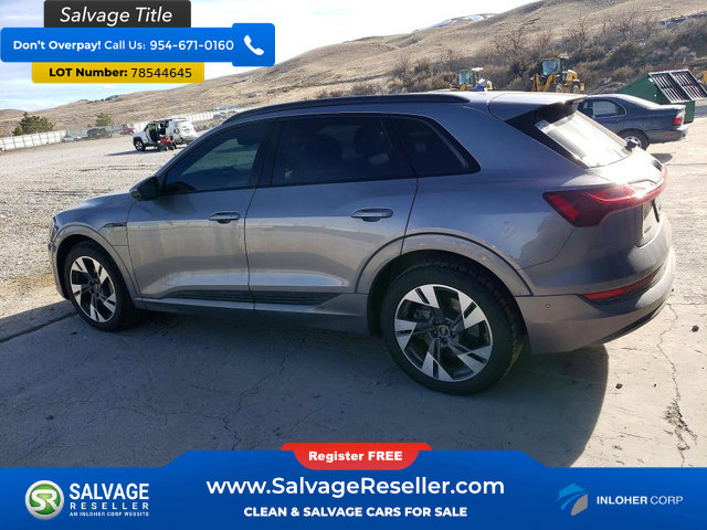 Used 2022 Audi e-tron Premium w/ Convenience Plus Package image 3