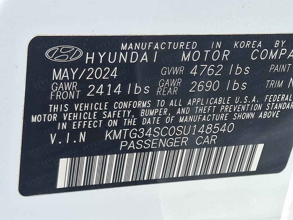 Used 2025 Genesis G70 2.5T RWD image 27