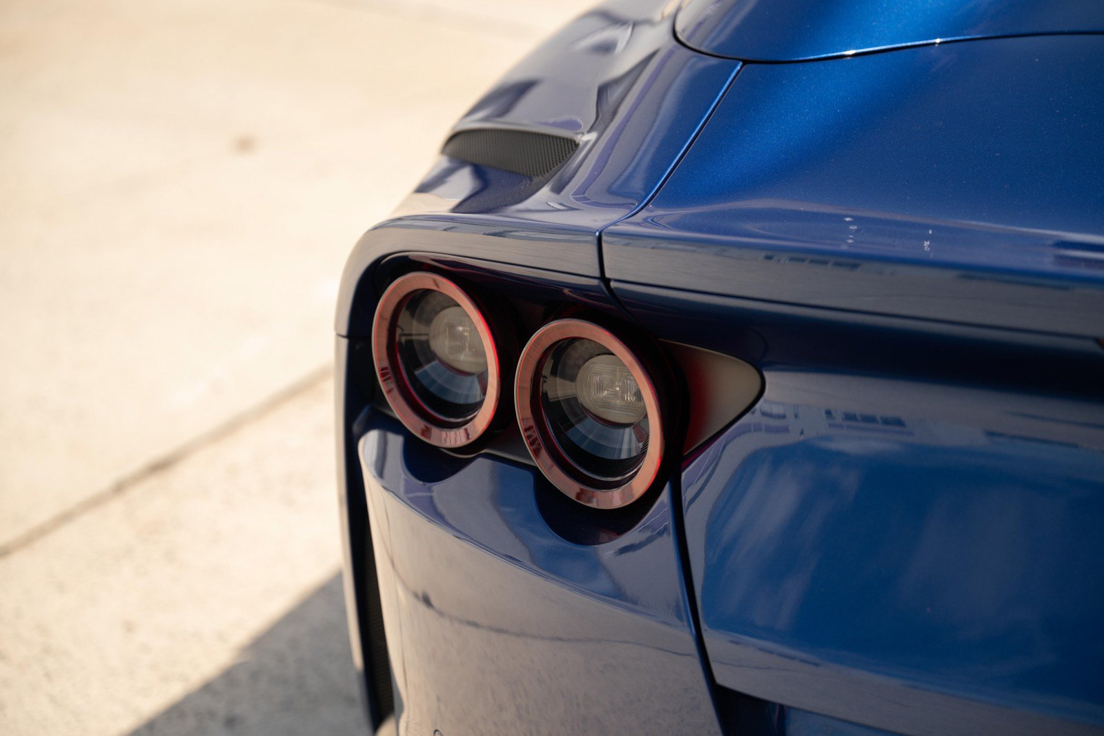 Used 2021 Ferrari 812 GTS RWD image 26