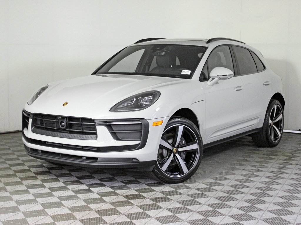 Used 2026 Porsche Macan image 1