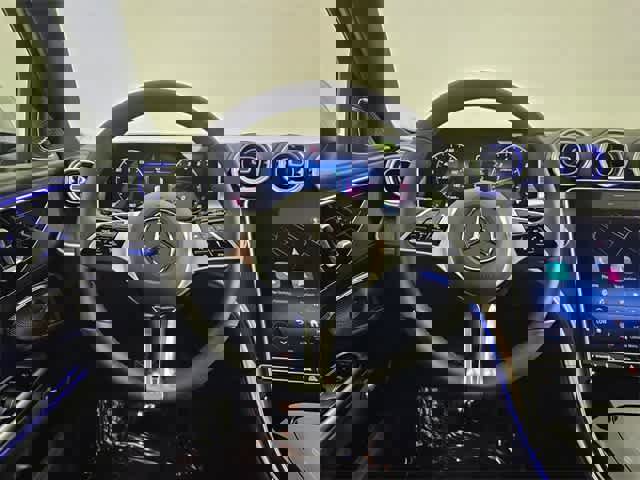 Certified 2025 Mercedes-Benz C 300 4MATIC Sedan image 24