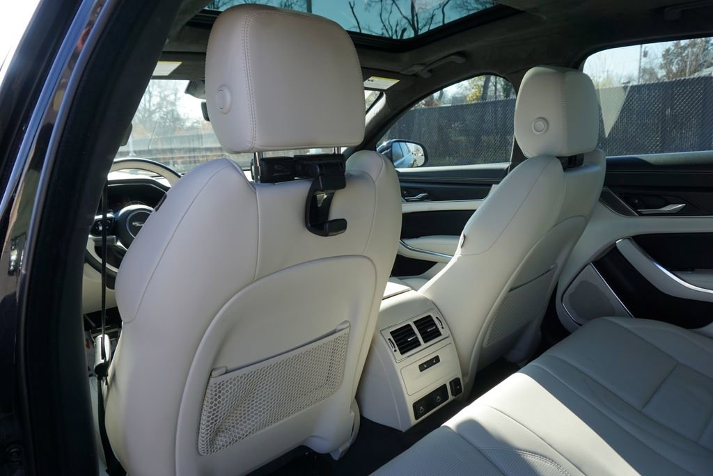 Used 2024 Jaguar XF R-Dynamic SE image 15