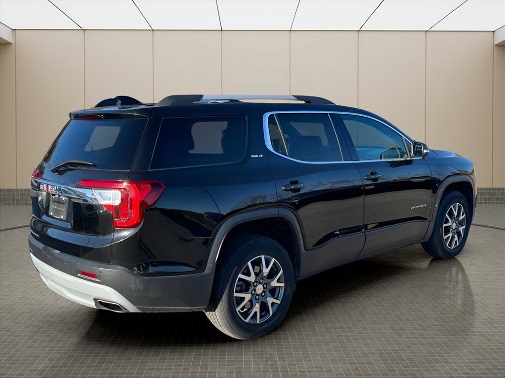 Used 2023 GMC Acadia SLT image 3