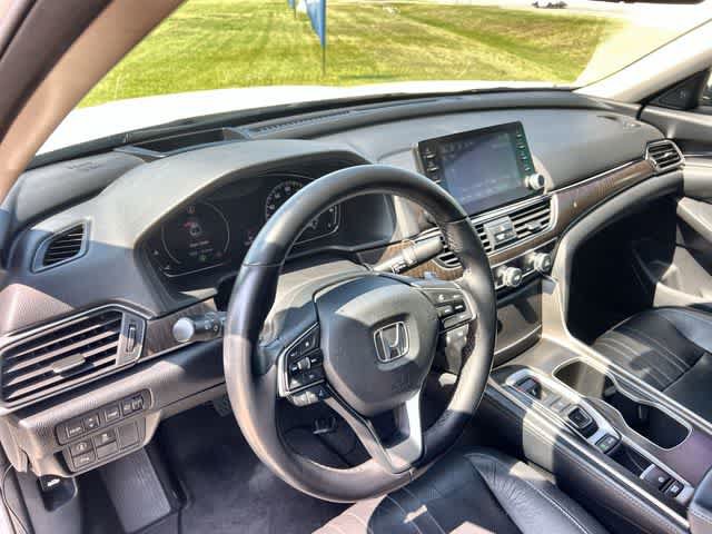 Used 2018 Honda Accord Touring image 15