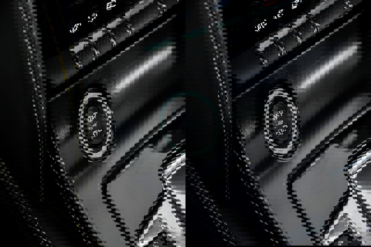 Used 2018 Jaguar F-TYPE 400 Sport image 29