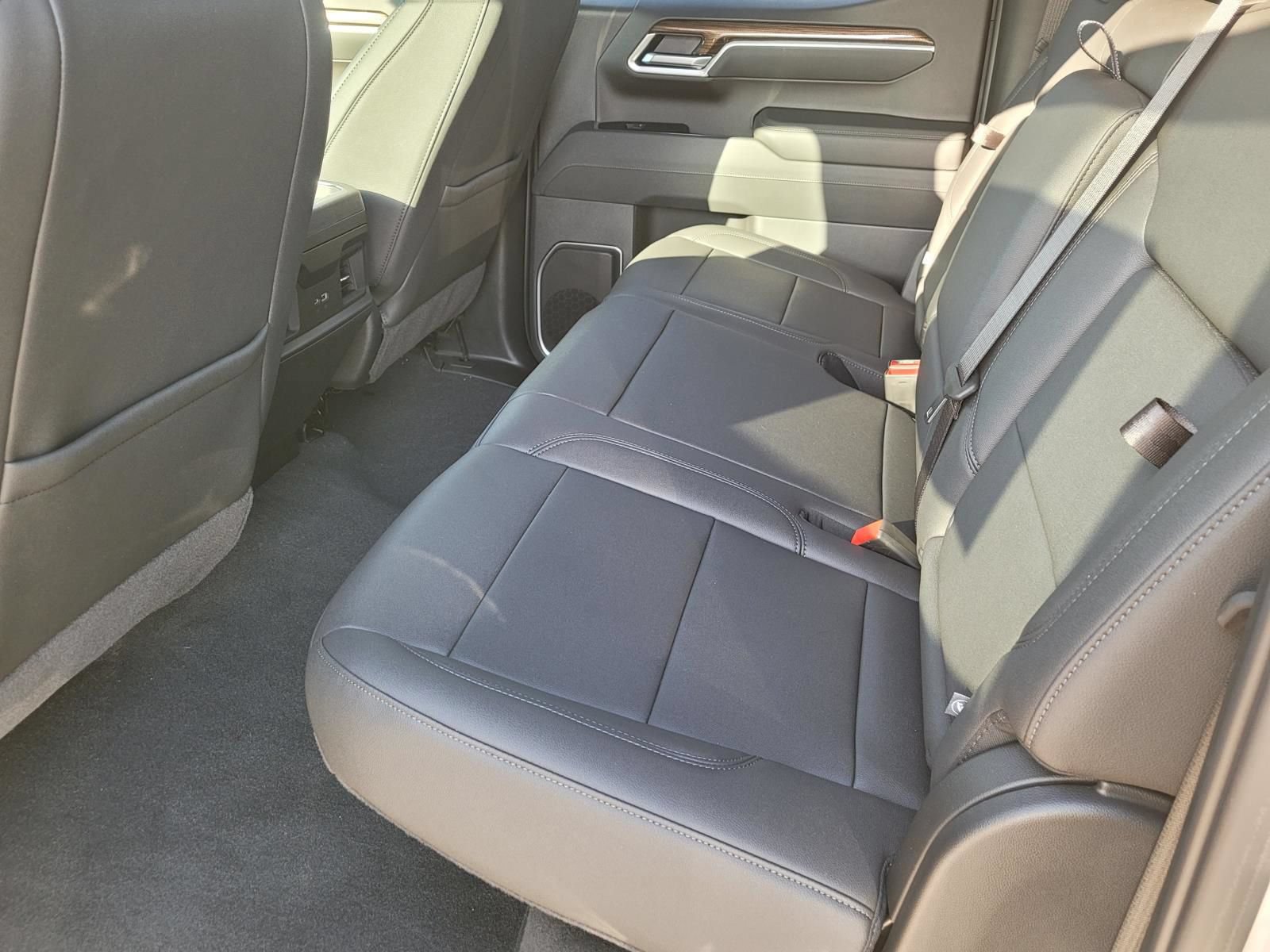 New 2026 Chevrolet Silverado 1500 RST AWD/4WD image 8
