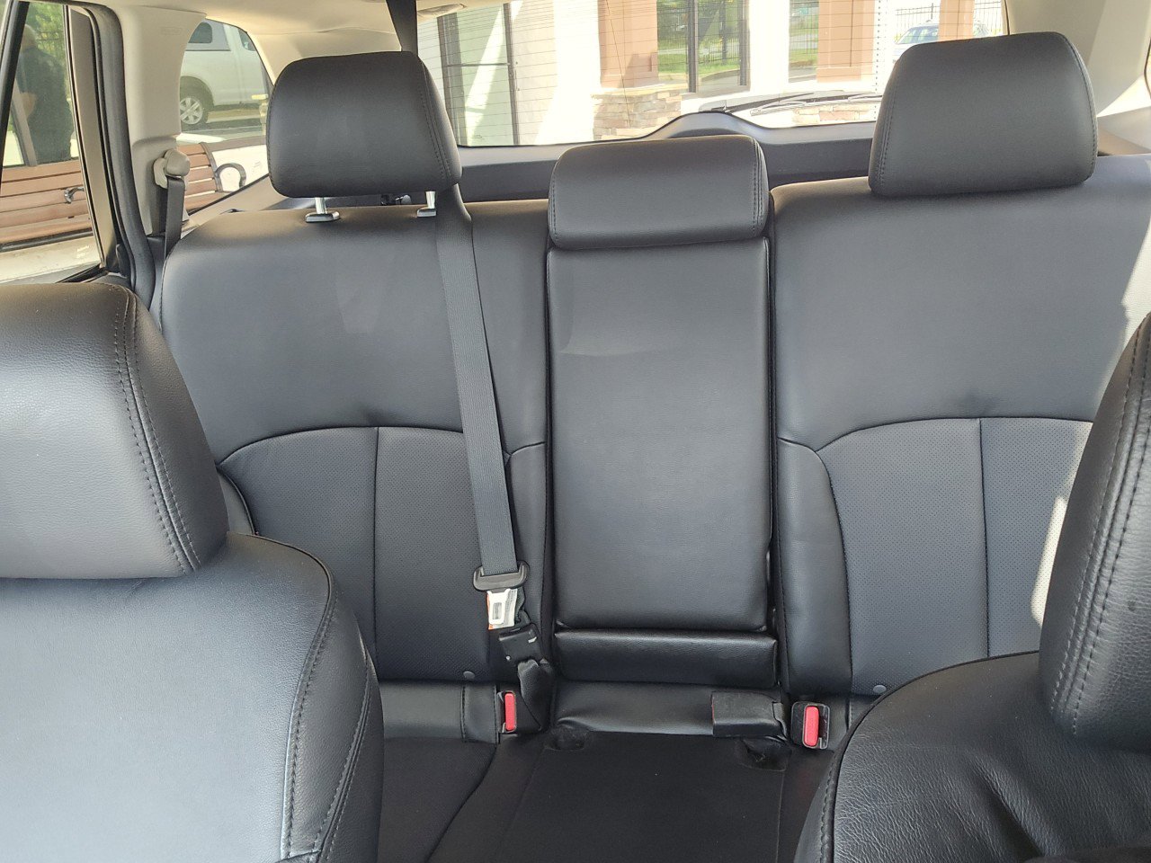 Used 2013 Subaru Outback 3.6R Limited image 34