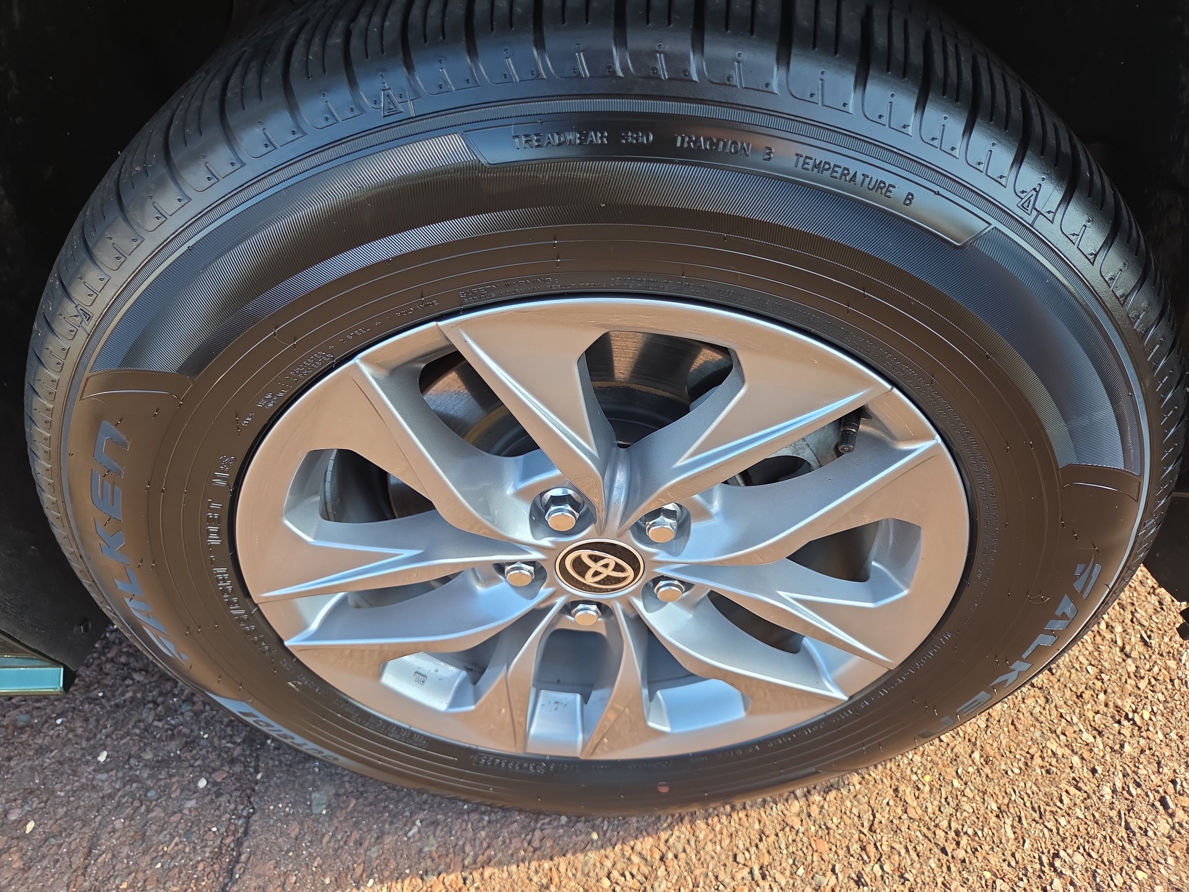 Certified 2026 Toyota Sienna XLE AWD/4WD image 11