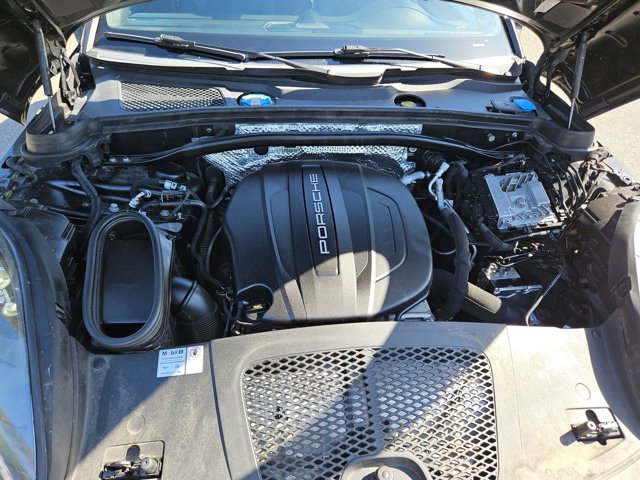 Used 2019 Porsche Macan AWD/4WD image 25