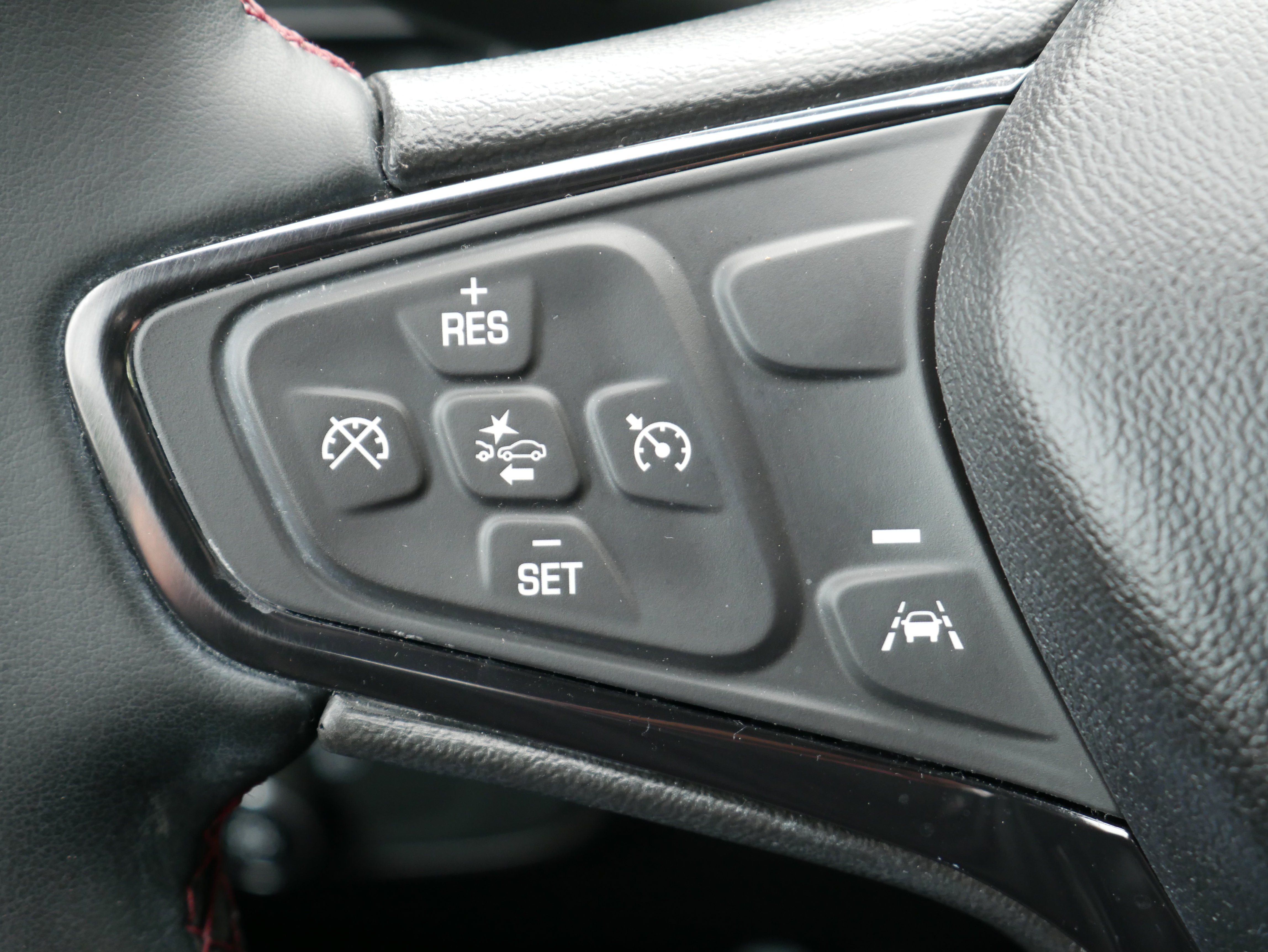 Used 2023 Chevrolet Equinox RS AWD/4WD image 23