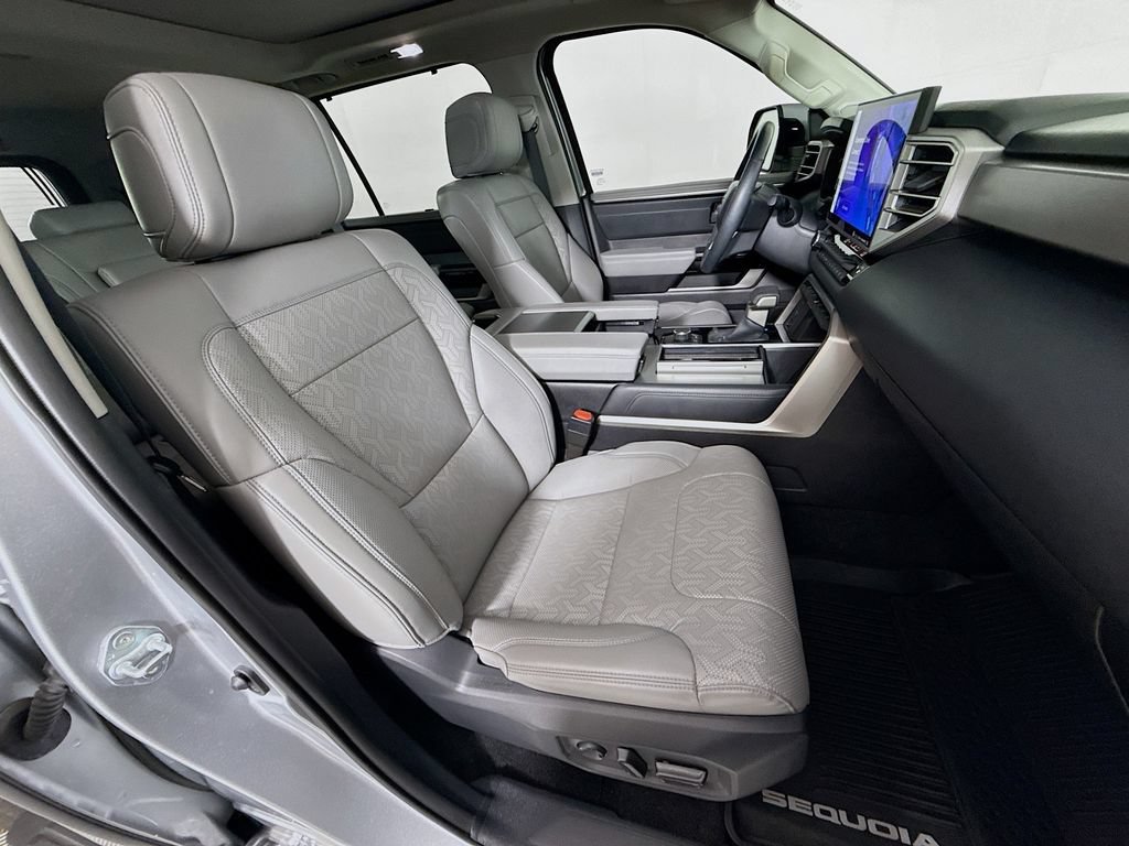 Used 2024 Toyota Sequoia Limited RWD image 29