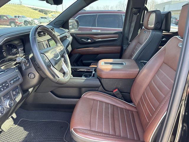 Used 2023 GMC Yukon Denali Ultimate image 15