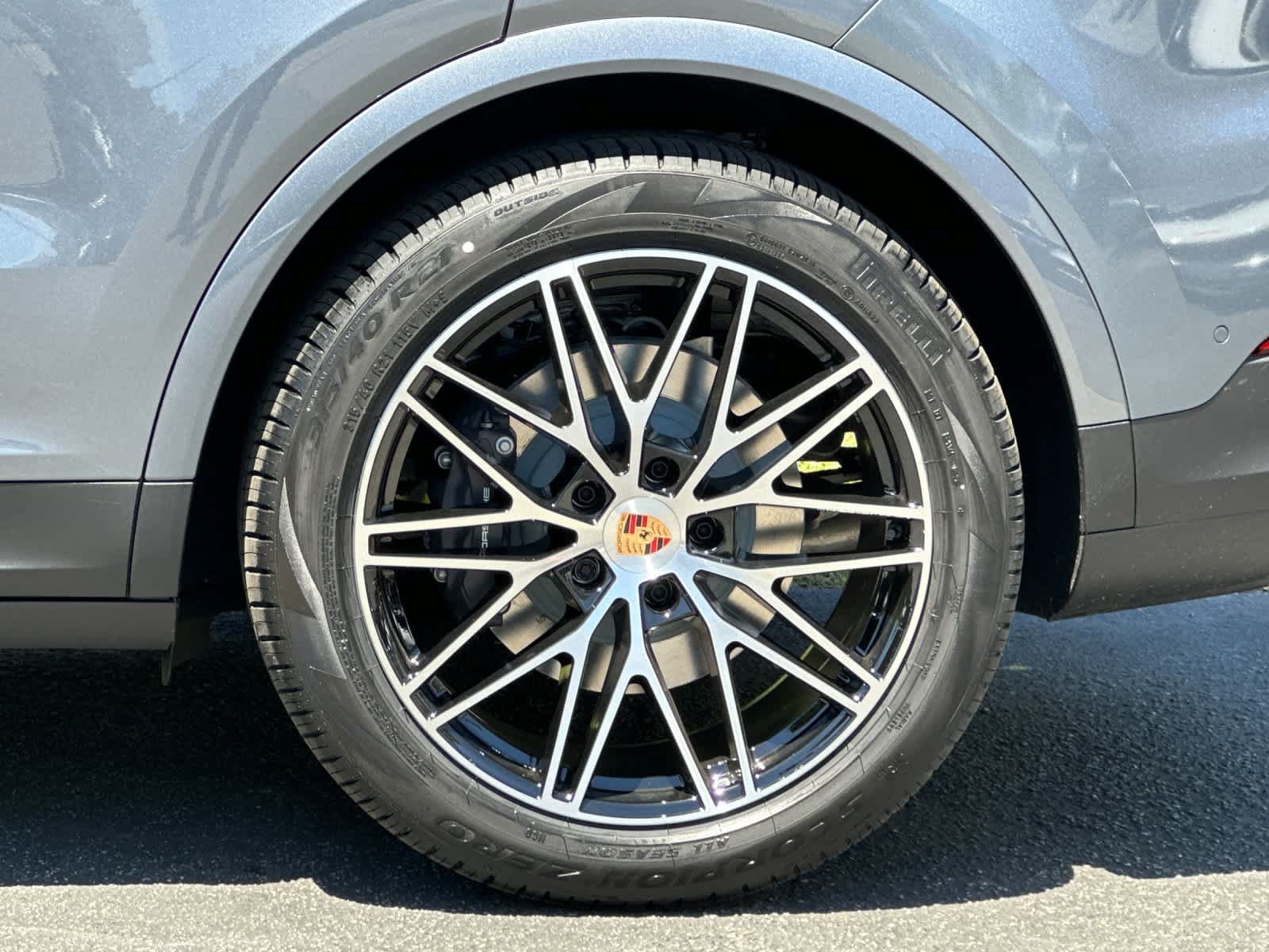 New 2026 Porsche Cayenne AWD/4WD image 32