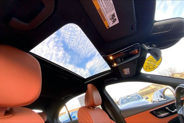 Used 2025 Mercedes-Benz C 300 4MATIC Sedan image 11