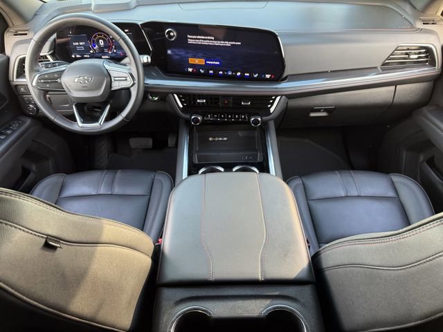 Certified 2025 Chevrolet Suburban RST image 13