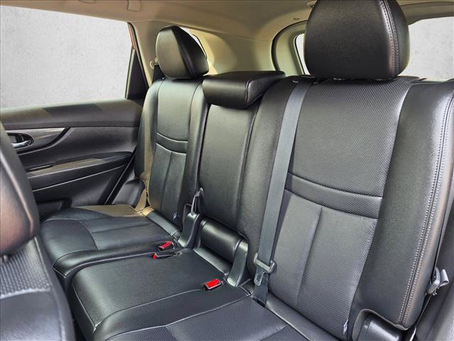 Used 2015 Nissan Rogue SL w/ SL Premium Package AWD/4WD image 18