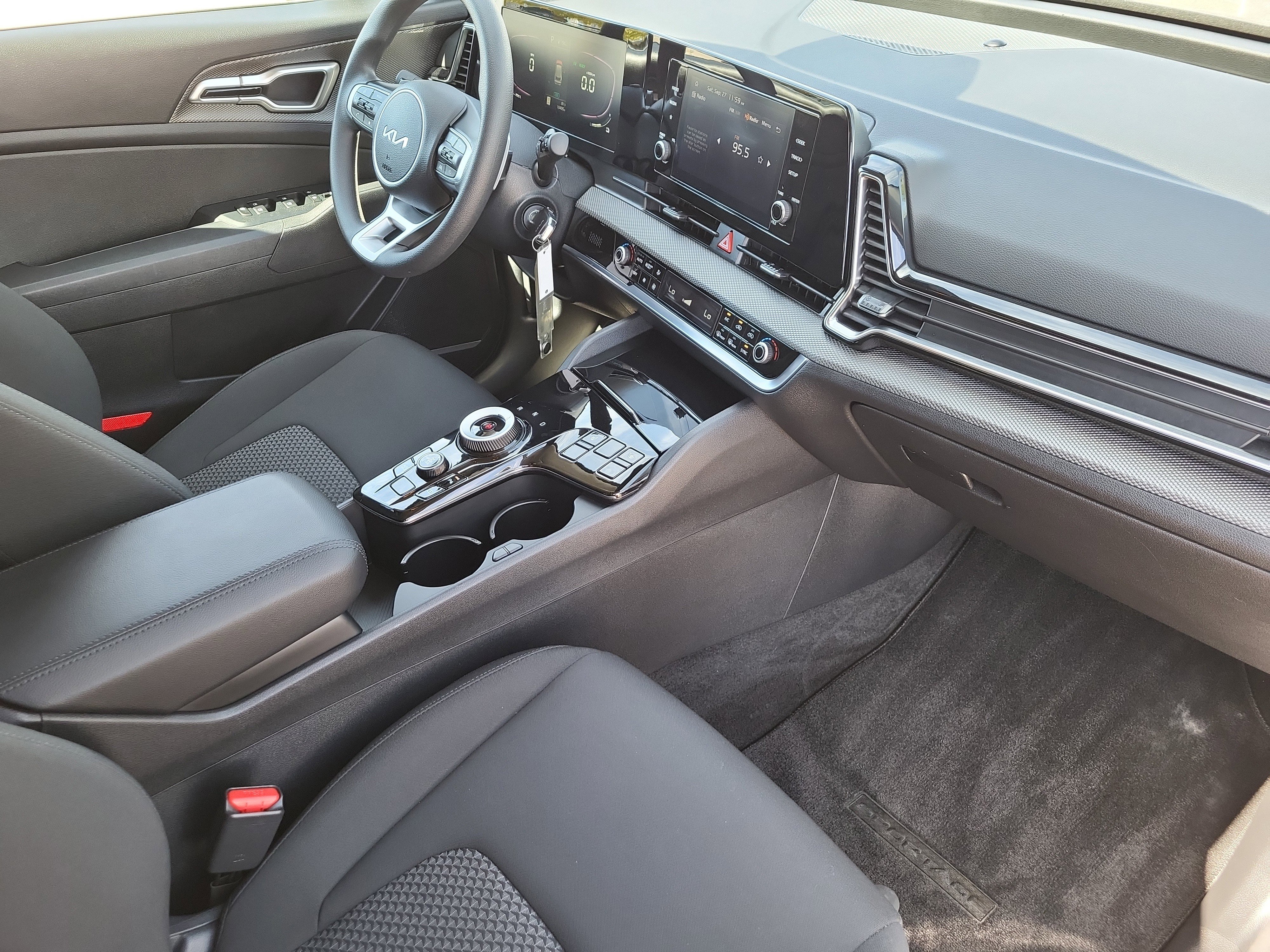 Used 2023 Kia Sportage LX image 15