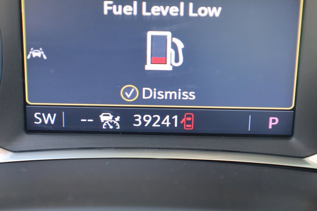 Used 2024 GMC Terrain AT4 w/ Infotainment Package II image 14