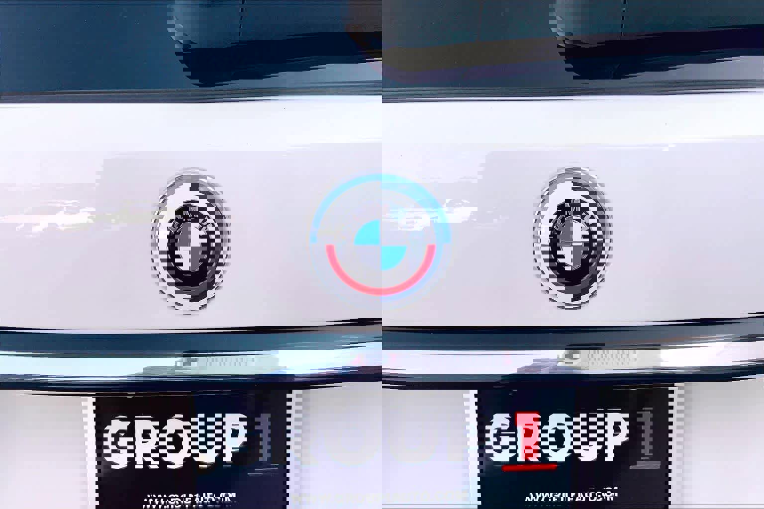 Used 2023 BMW X7 M60i w/ Executive Package image 28