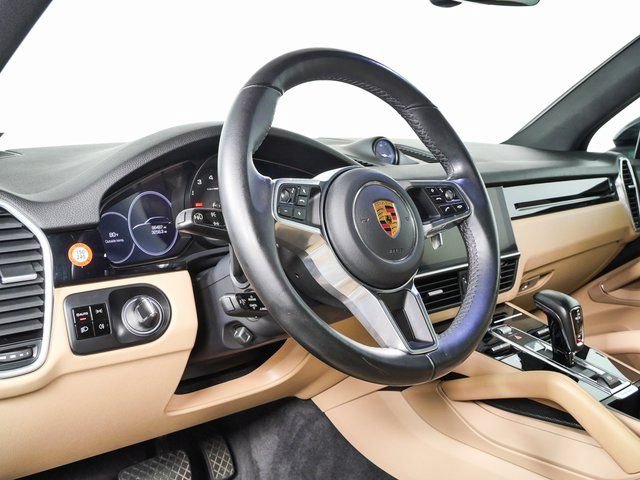 Certified 2020 Porsche Cayenne AWD/4WD image 4