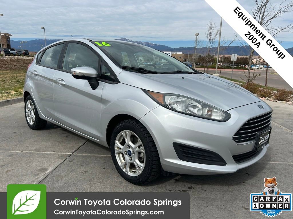 Used 2016 Ford Fiesta SE FWD image 1