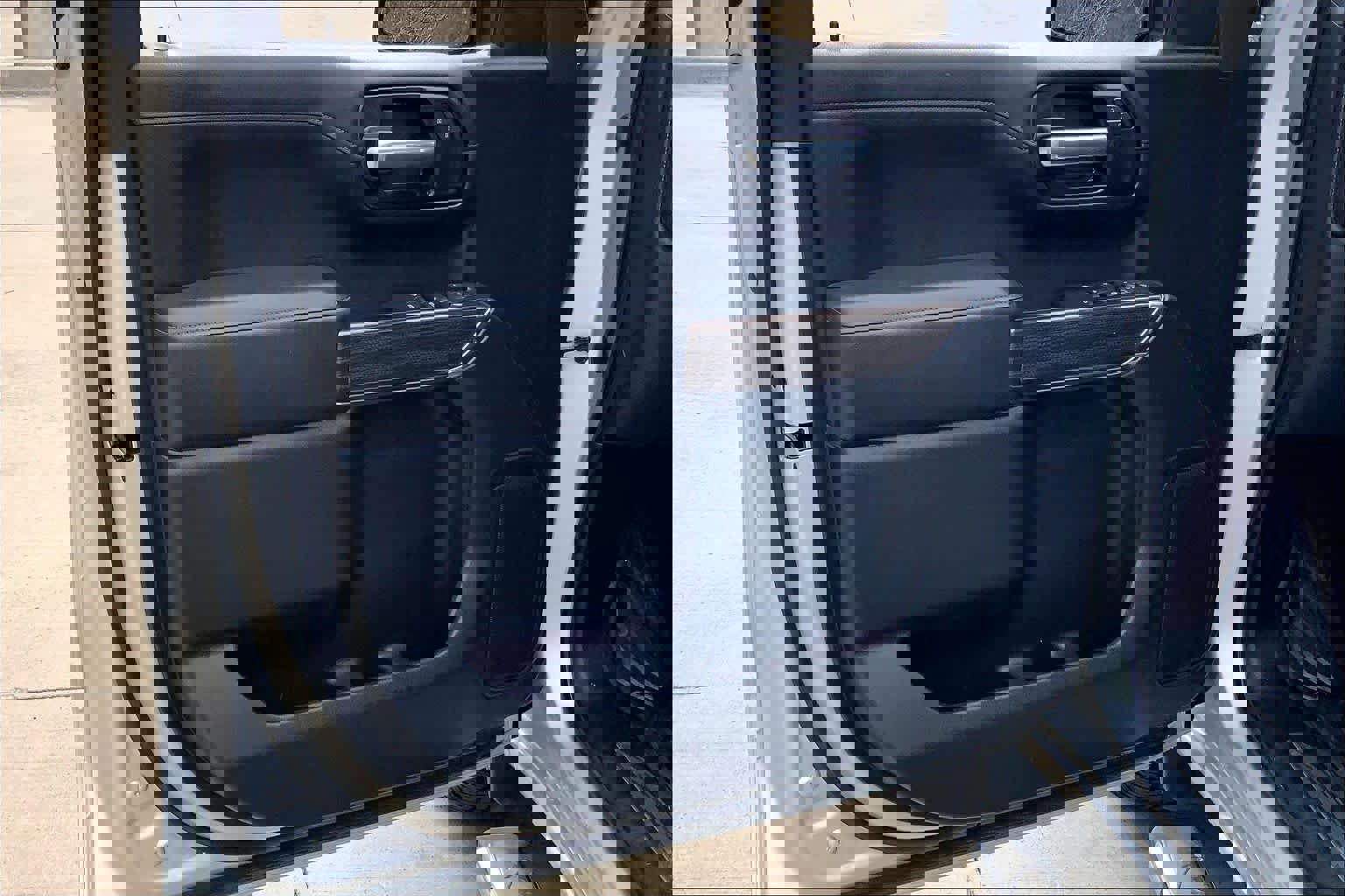 Used 2021 Chevrolet Silverado 1500 LT image 21