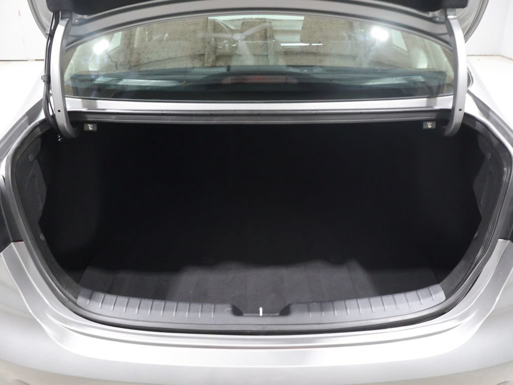 Used 2023 Kia Forte LXS w/ LXS Technology Package FWD image 4