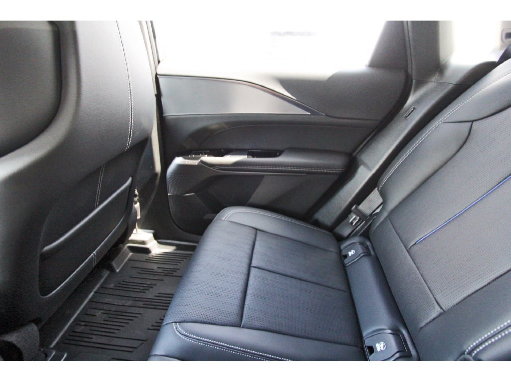 New 2027 Cadillac Lyriq Luxury RWD image 12