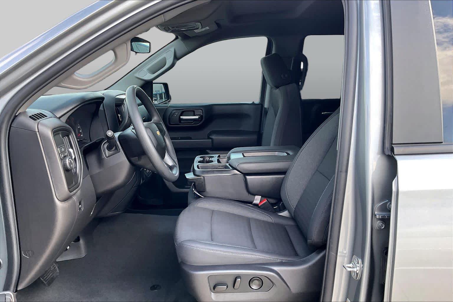 Used 2026 Chevrolet Silverado 1500 Custom RWD image 8