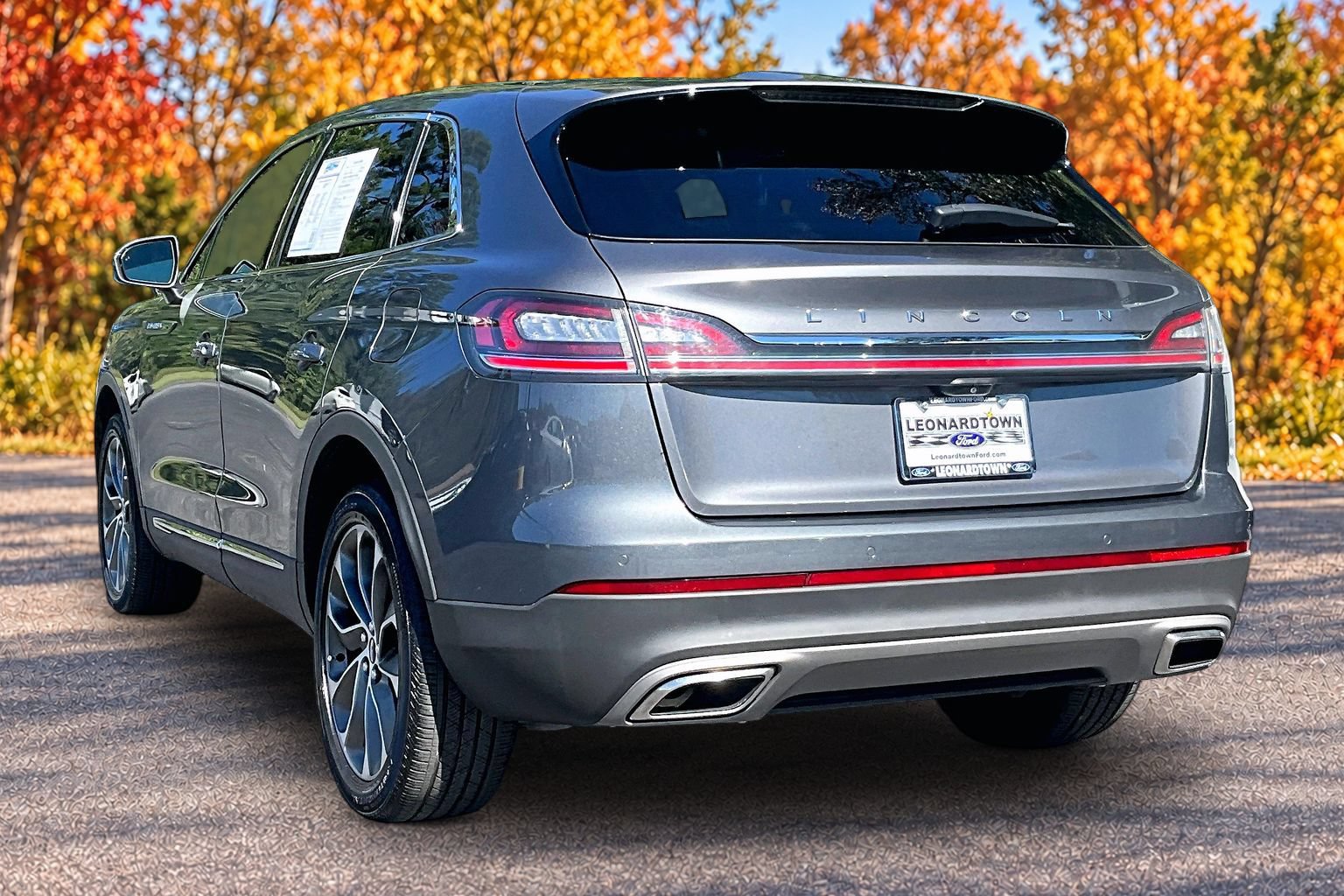Used 2021 Lincoln Nautilus Reserve AWD/4WD image 15
