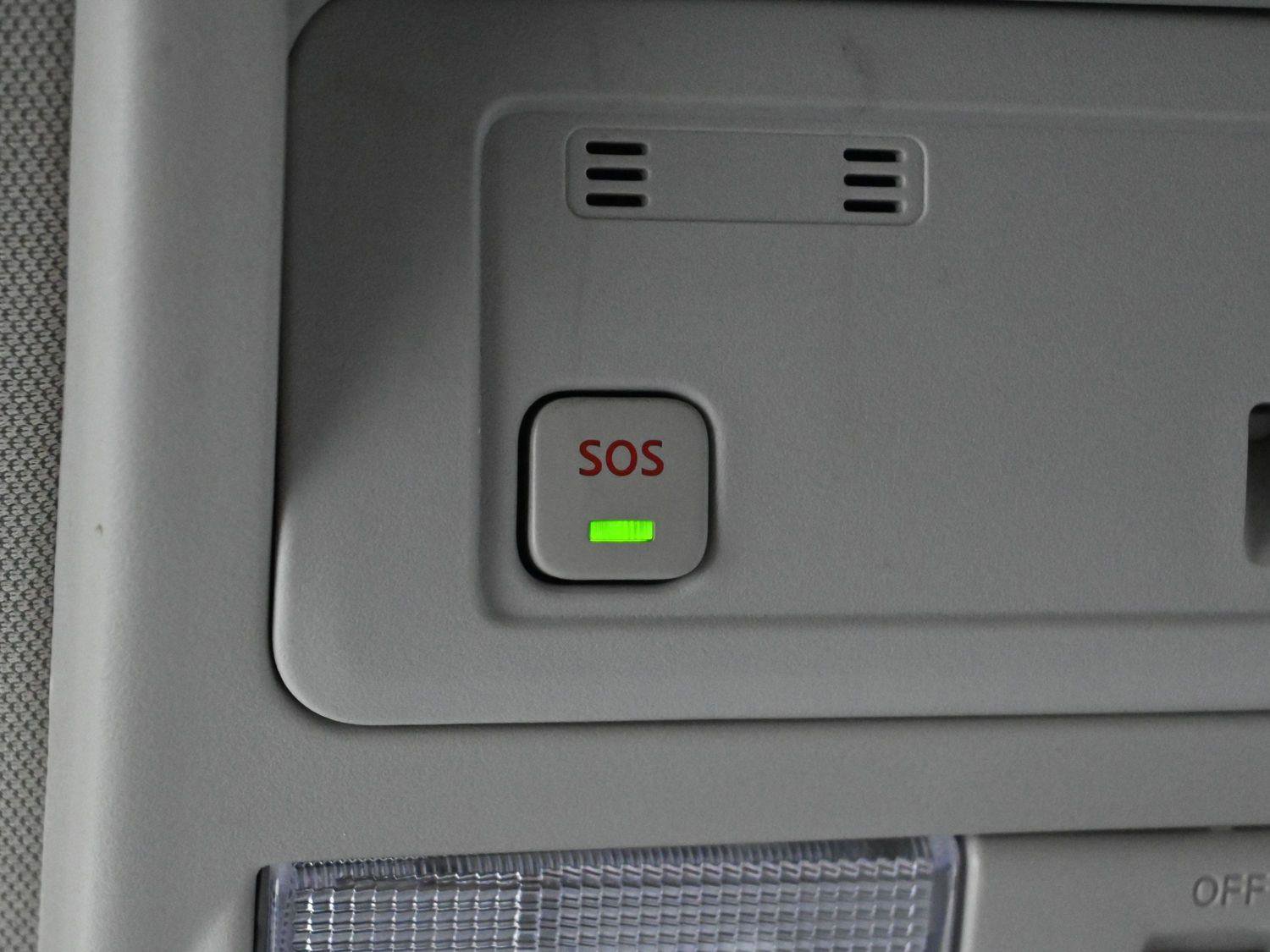 Used 2020 Nissan Titan SV w/ SV Convenience Package image 31