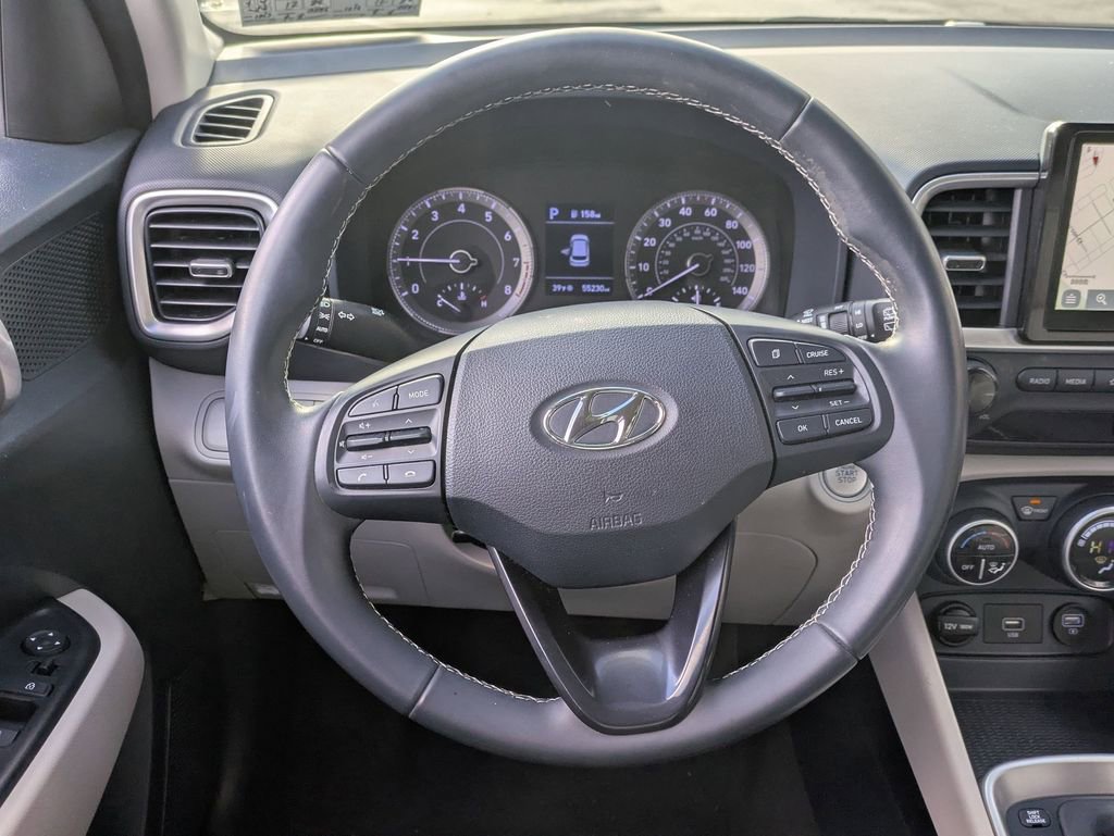 Certified 2021 Hyundai Venue image 12