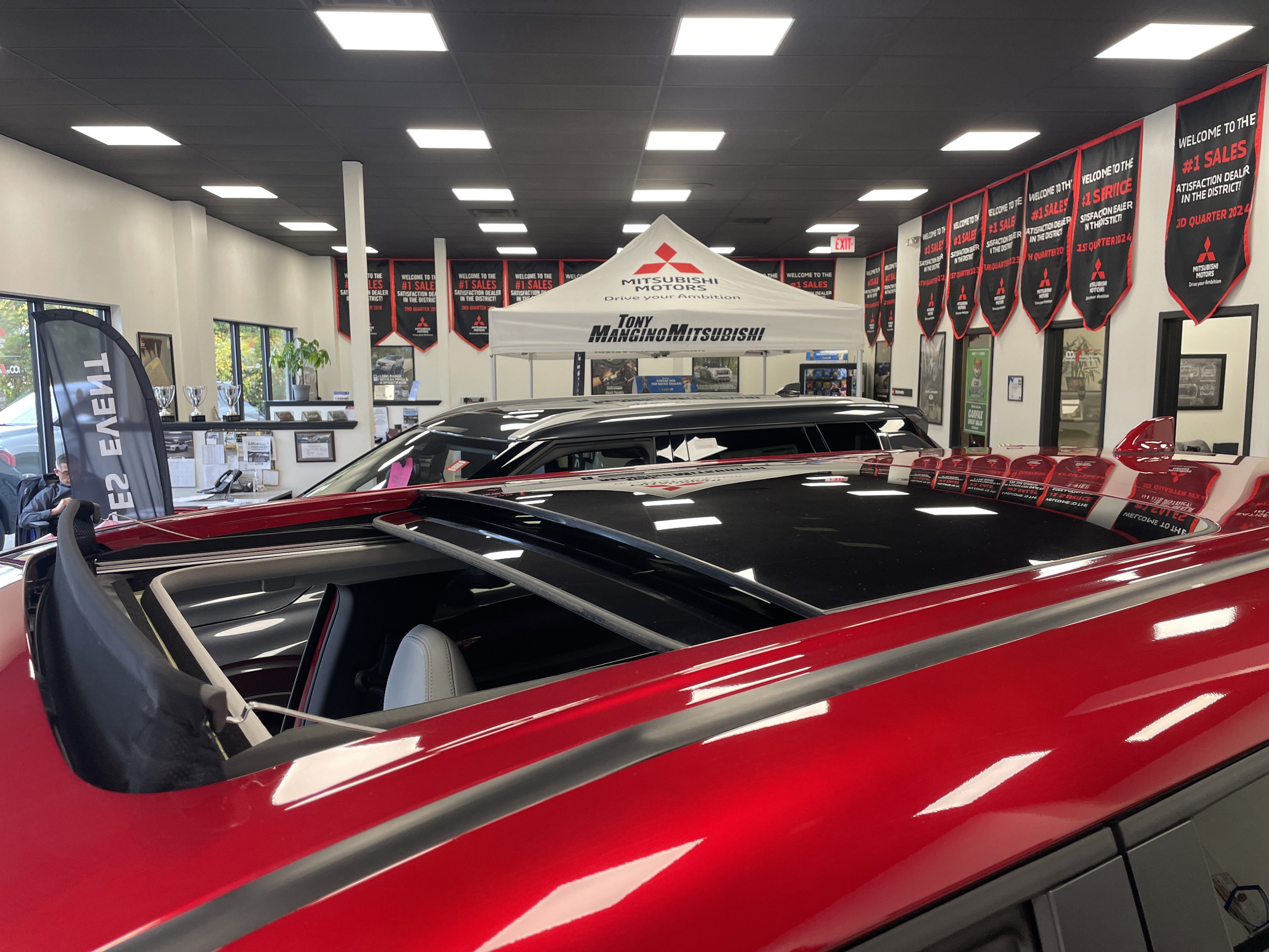 New 2025 Mitsubishi Outlander SE image 11