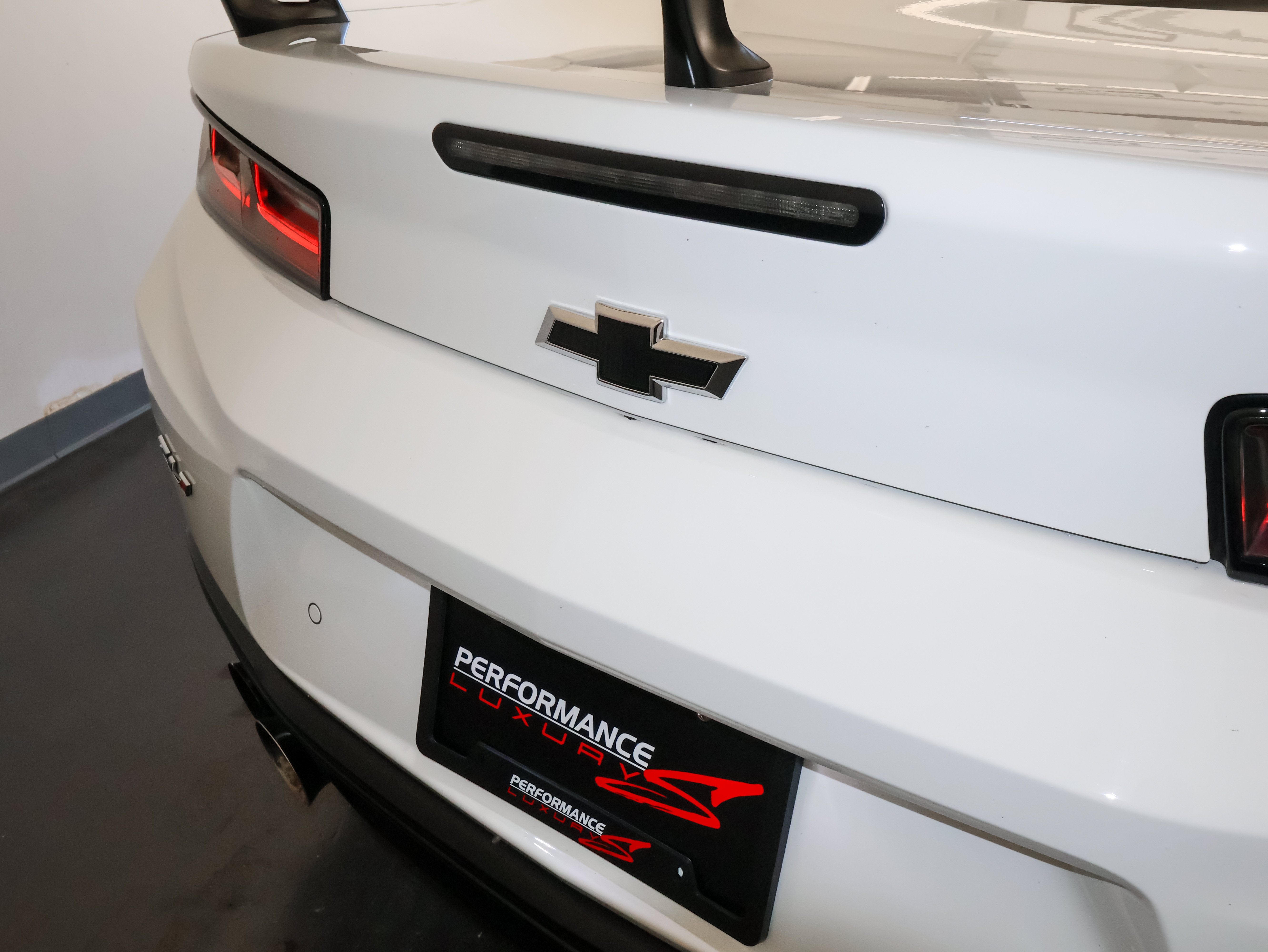 Used 2018 Chevrolet Camaro ZL1 RWD image 54