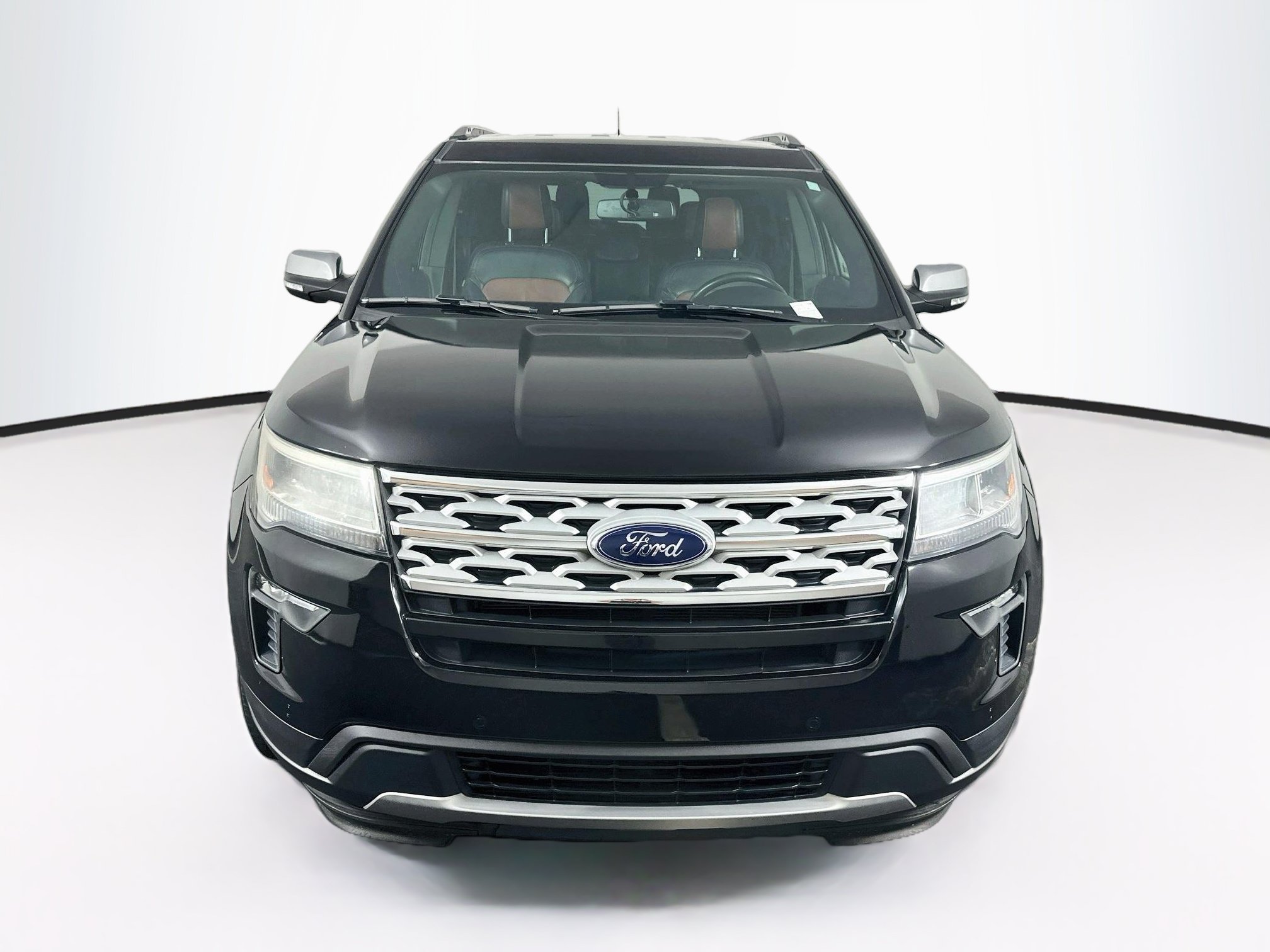 Used 2019 Ford Explorer XLT w/ Equipment Group 202A AWD/4WD image 2