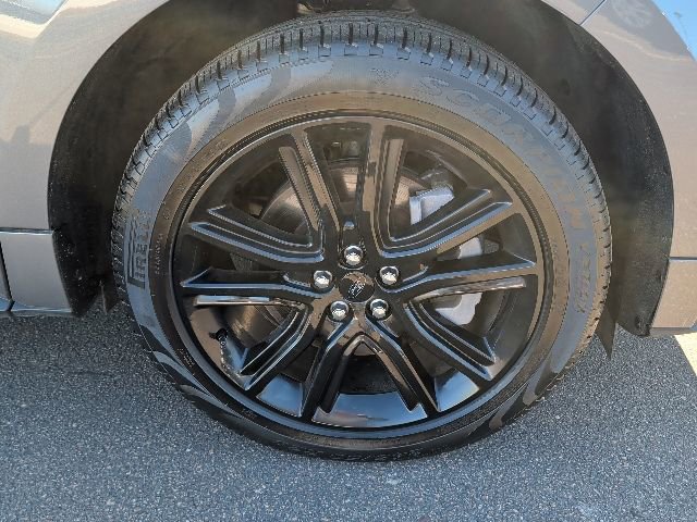Certified 2024 Ford Edge ST-Line image 9
