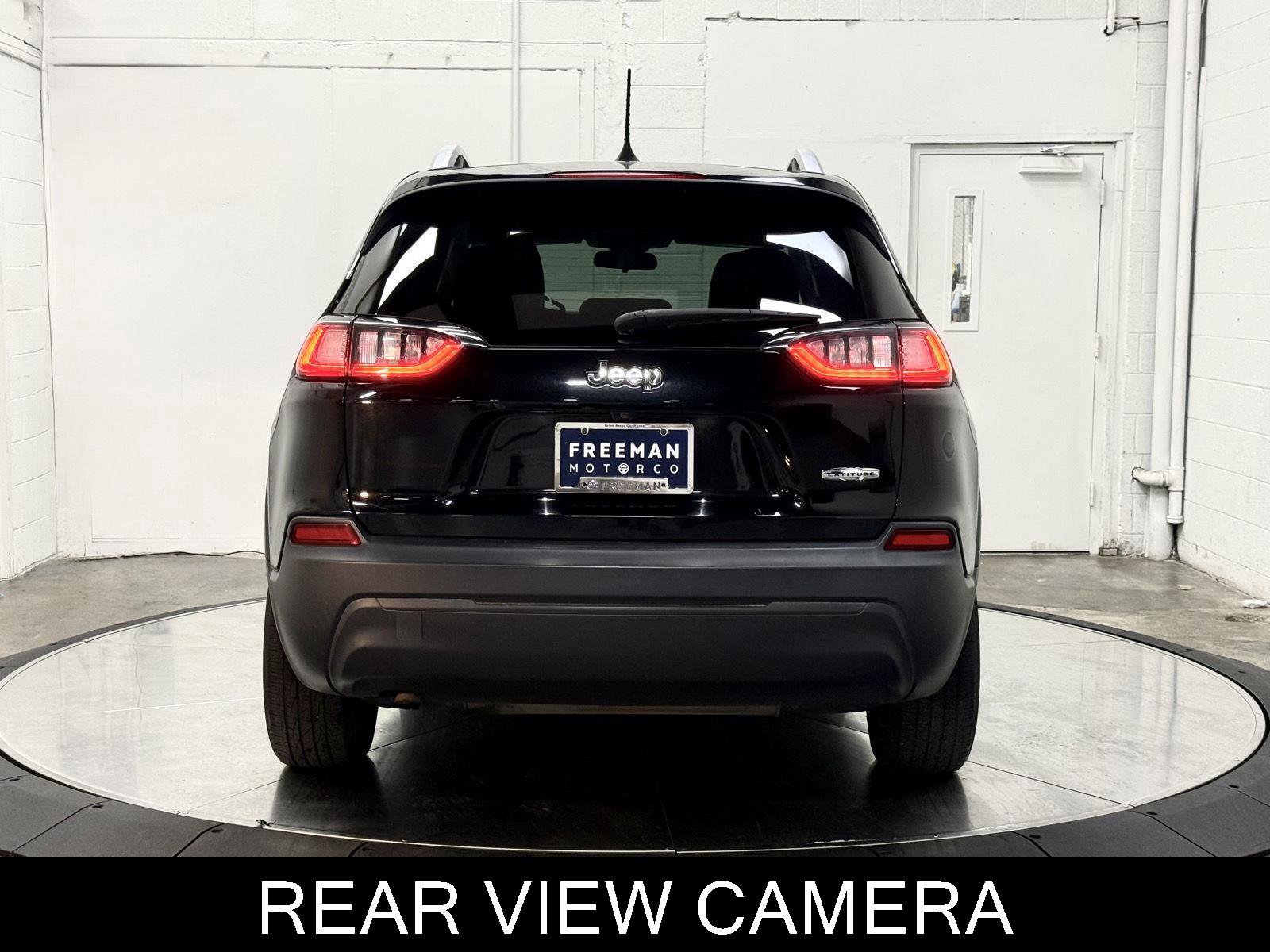 Used 2019 Jeep Cherokee Latitude Plus w/ Cold Weather Group image 7
