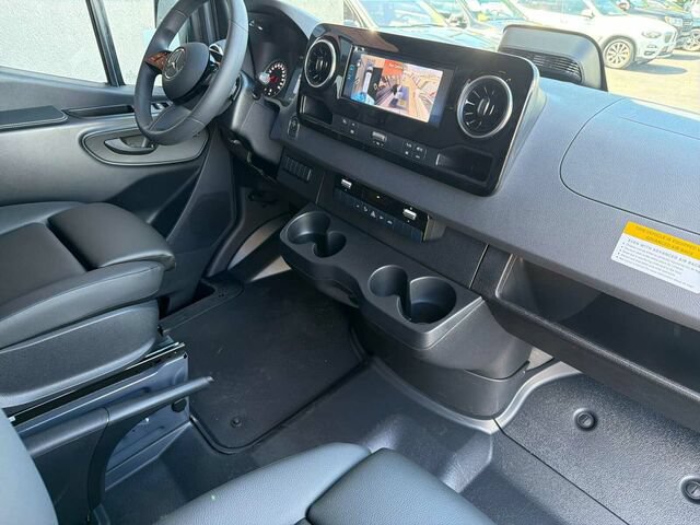New 2026 Mercedes-Benz Sprinter 2500 image 15