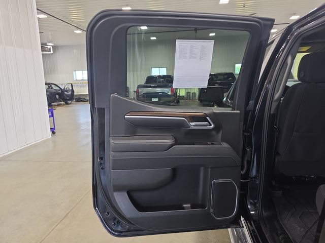 Used 2025 Chevrolet Silverado 1500 LT w/ Protection Package AWD/4WD image 25