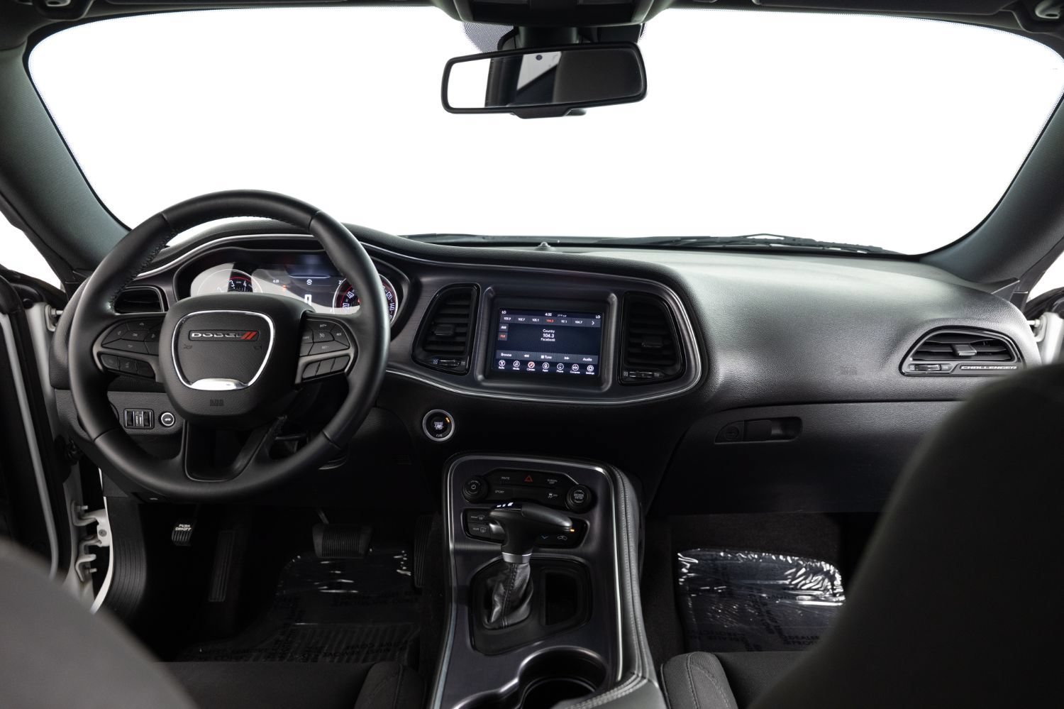 Used 2018 Dodge Challenger SXT RWD image 20