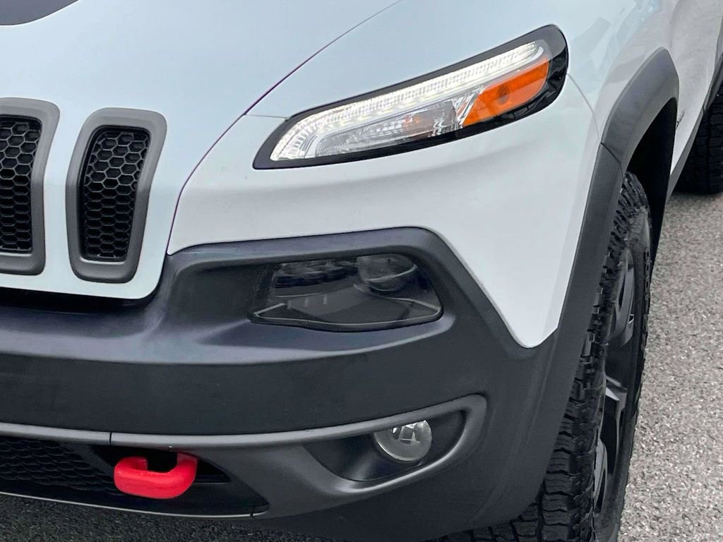 Used 2015 Jeep Cherokee Trailhawk w/ Comfort/Convenience Group image 36