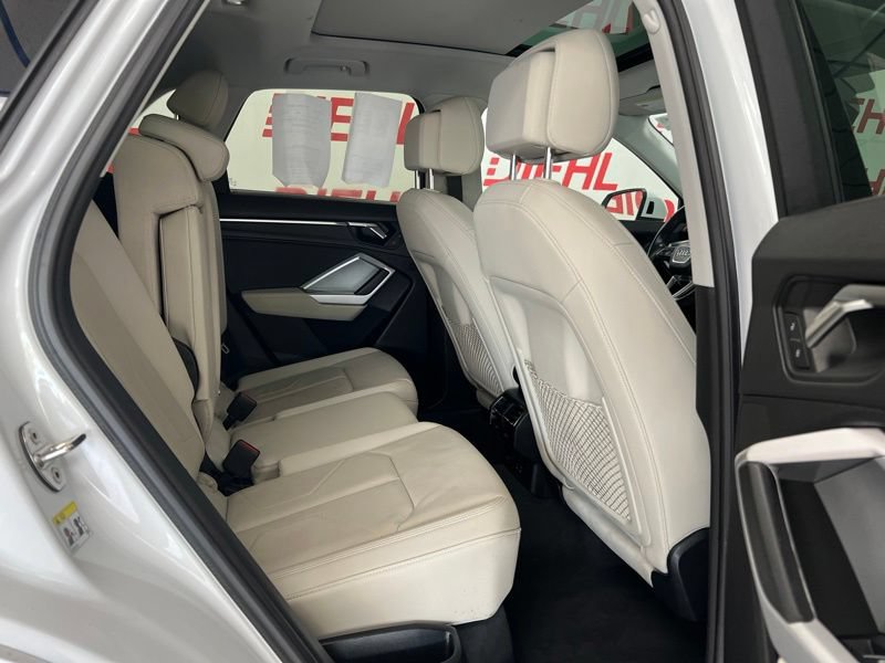 Used 2024 Audi Q3 2.0T Premium w/ Convenience Package AWD/4WD image 11