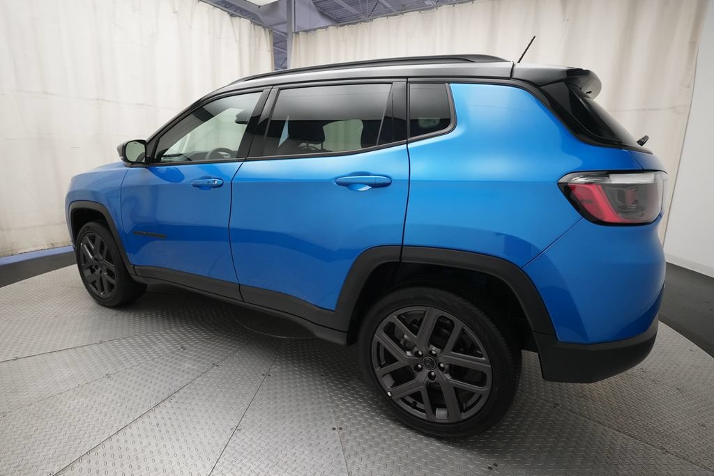 Used 2026 Jeep Compass Limited AWD/4WD image 33