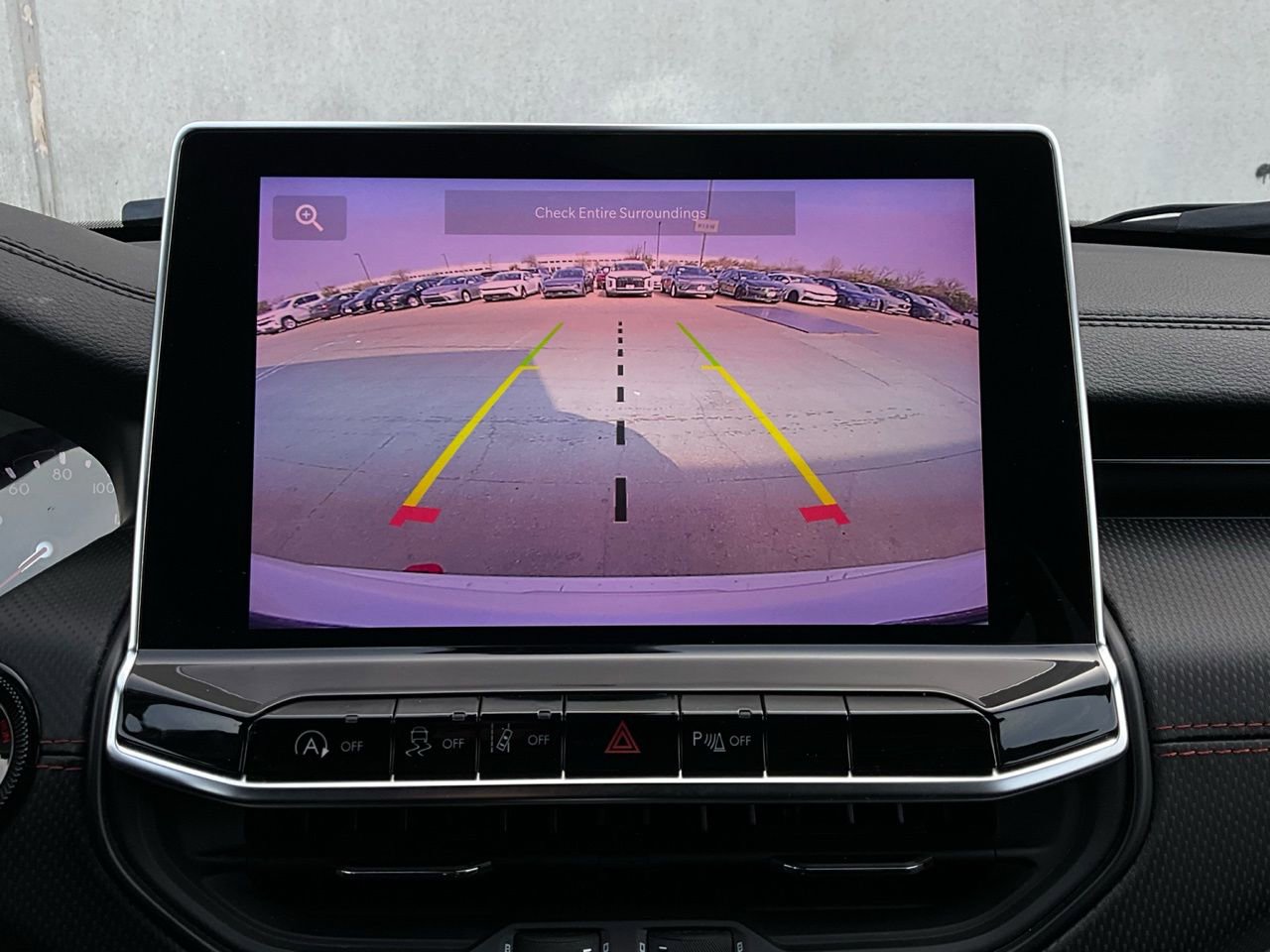 Used 2025 Jeep Compass Trailhawk image 32