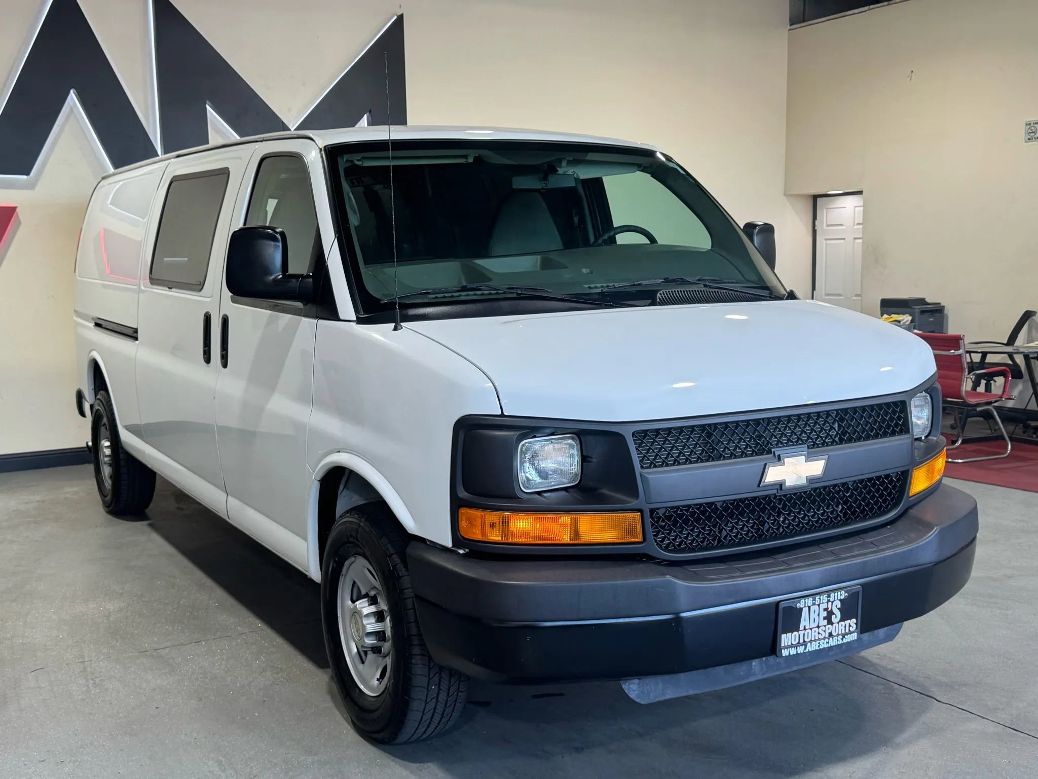 Used 2013 Chevrolet Express 2500 Extended w/ Power Package RWD image 3